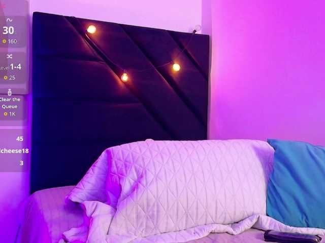 Hornysweetebony live cam on BongaCams