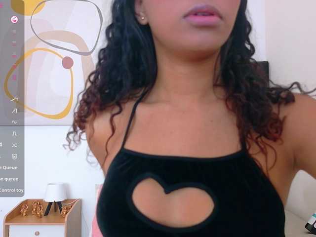Hornysweetebony live cam on BongaCams