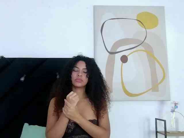 Hornysweetebony webcam