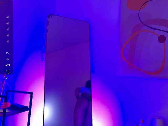 Hornysweetebony webcam
