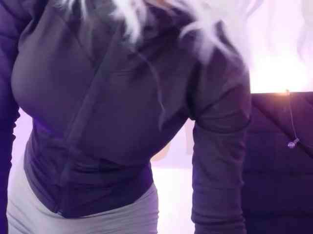 Hornysweetebony webcam