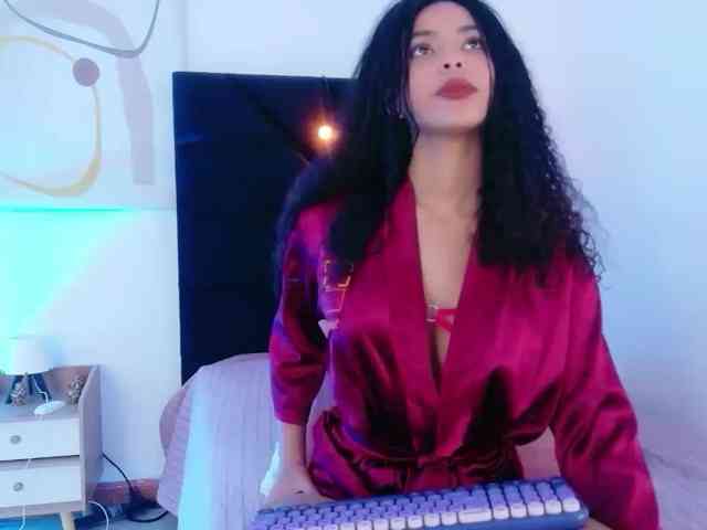Hornysweetebony