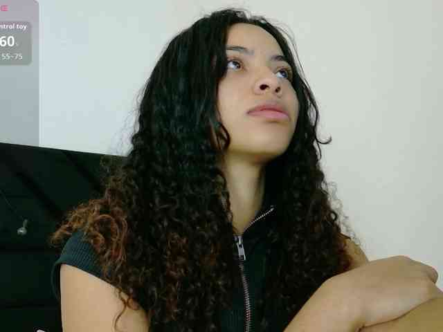 Hornysweetebony webcam