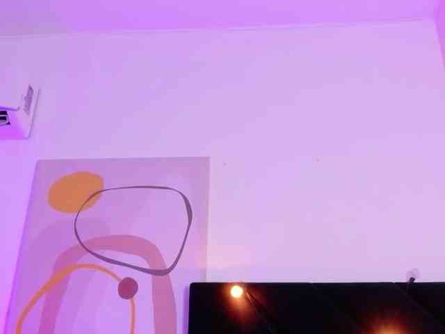 Hornysweetebony webcam