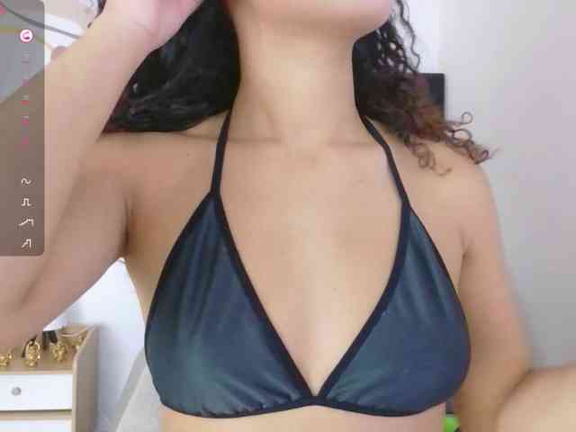 Hornysweetebony webcam