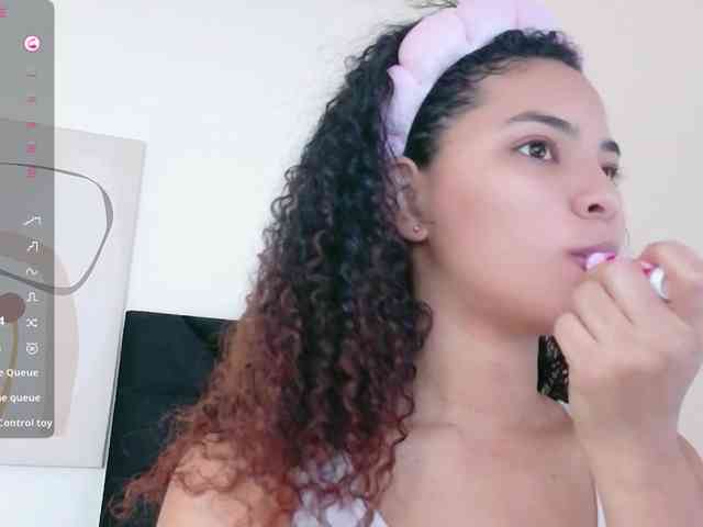 Hornysweetebony webcam