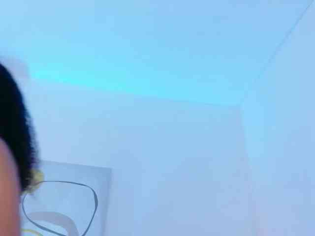 Hornysweetebony
