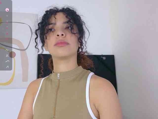Hornysweetebony webcam
