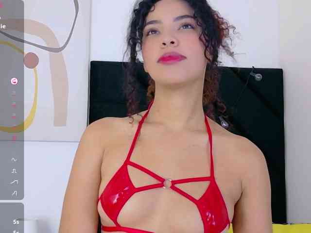 Hornysweetebony