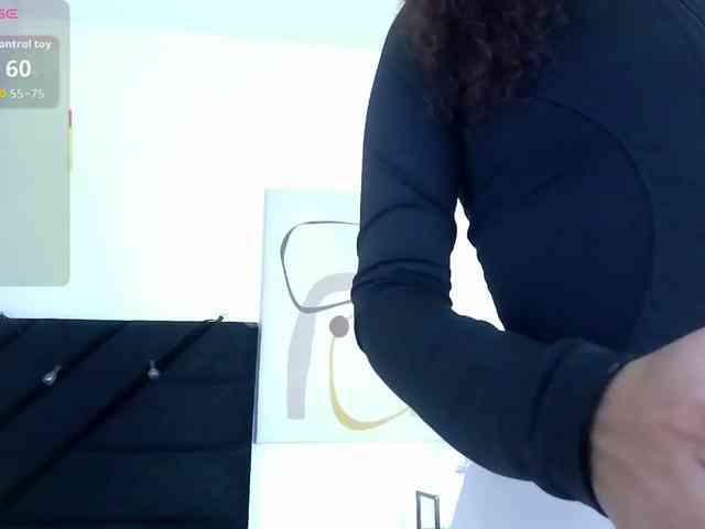 Hornysweetebony webcam