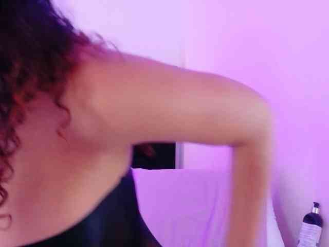 Hornysweetebony
