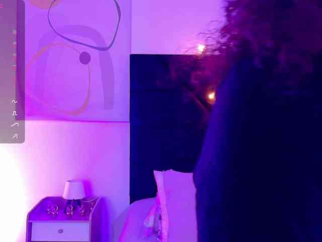Hornysweetebony