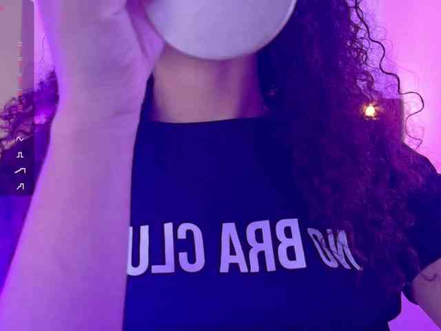Hornysweetebony webcam