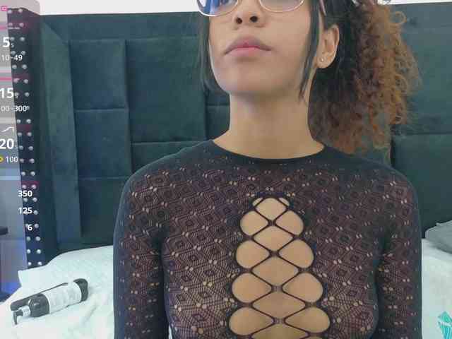 Hornysweetebony webcam