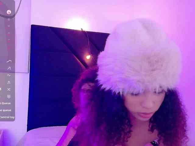 Hornysweetebony webcam