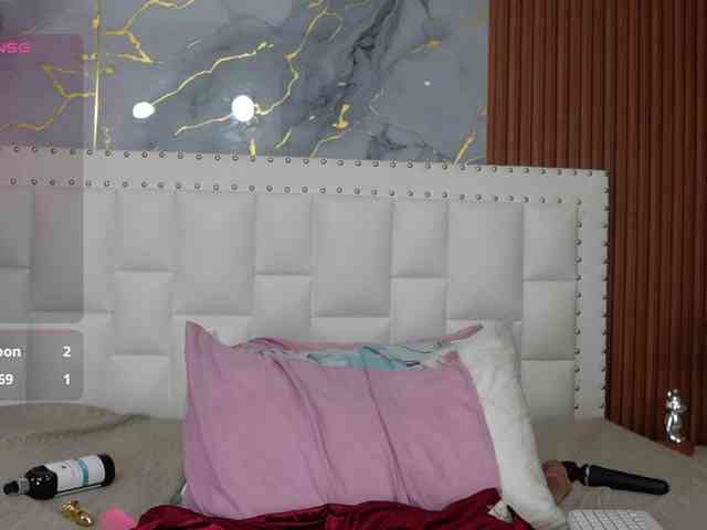Hornysweetebony webcam