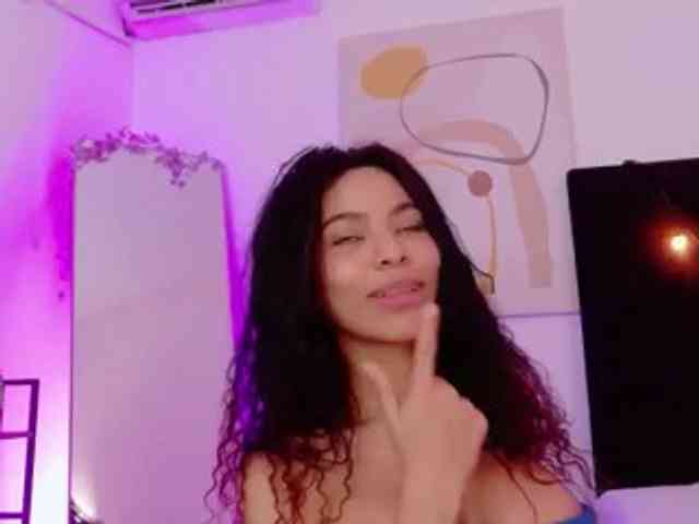 Hornysweetebony webcam