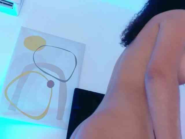 Hornysweetebony
