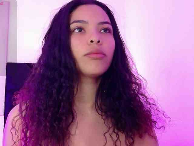 Hornysweetebony webcam