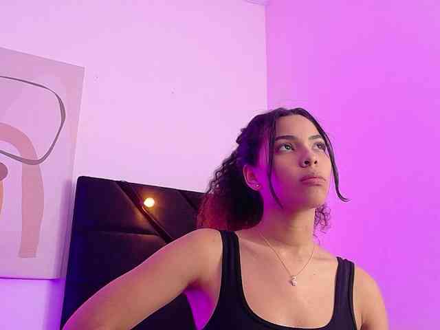 Hornysweetebony webcam