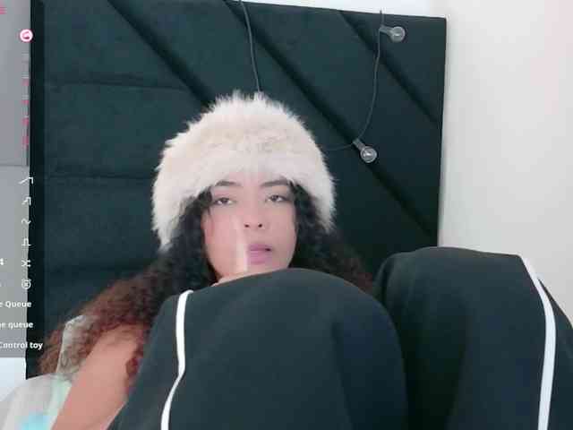 Hornysweetebony webcam