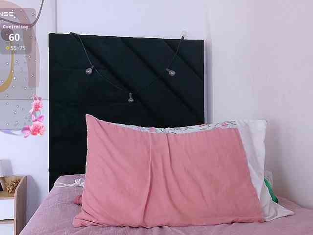 Hornysweetebony webcam