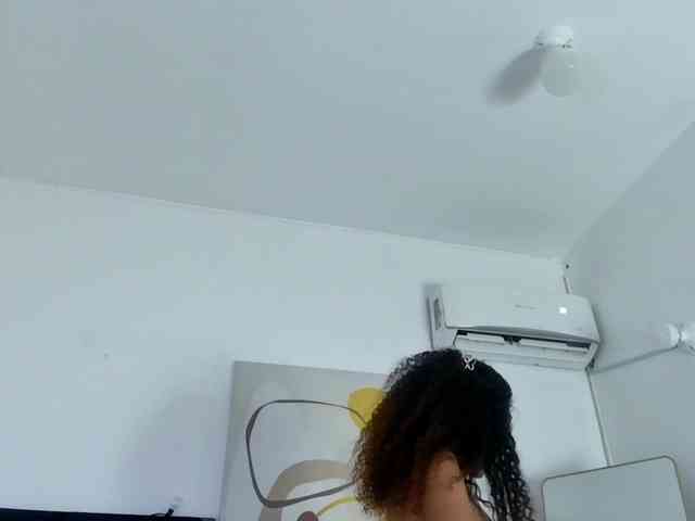 Hornysweetebony