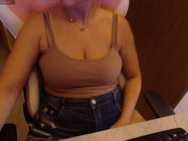 Rostermodel live cam on BongaCams
