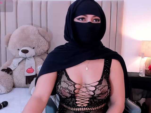 izadii live cam on BongaCams