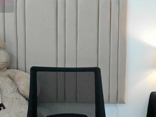izadii live cam on BongaCams