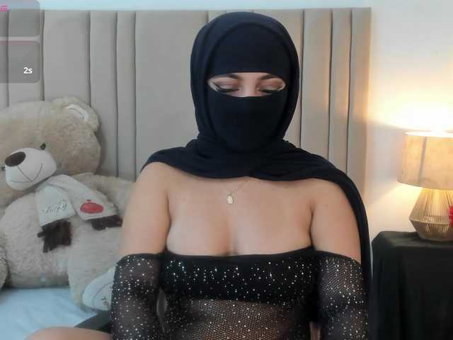 izadii live cam on BongaCams