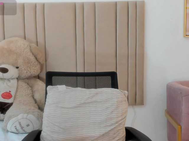 izadii live cam preview