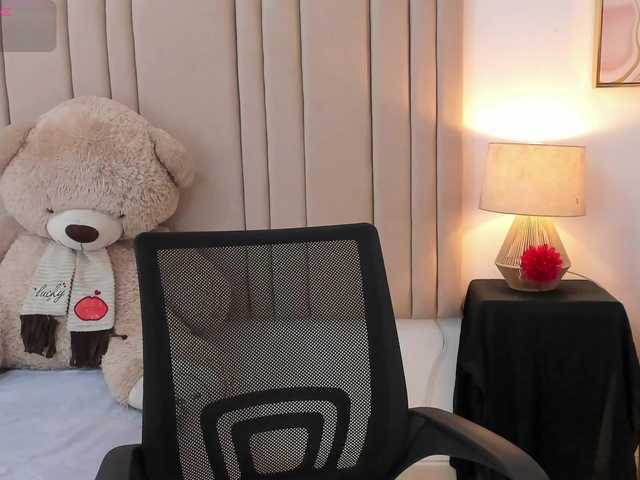 izadii live cam on BongaCams