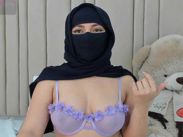 izadii live cam on BongaCams