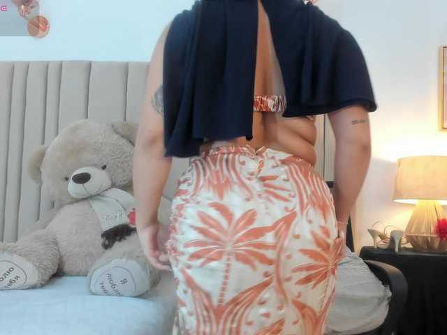 izadii live cam preview