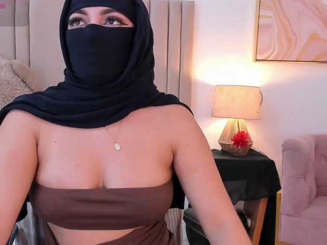 izadii live cam preview