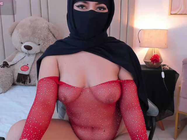 izadii live cam on BongaCams