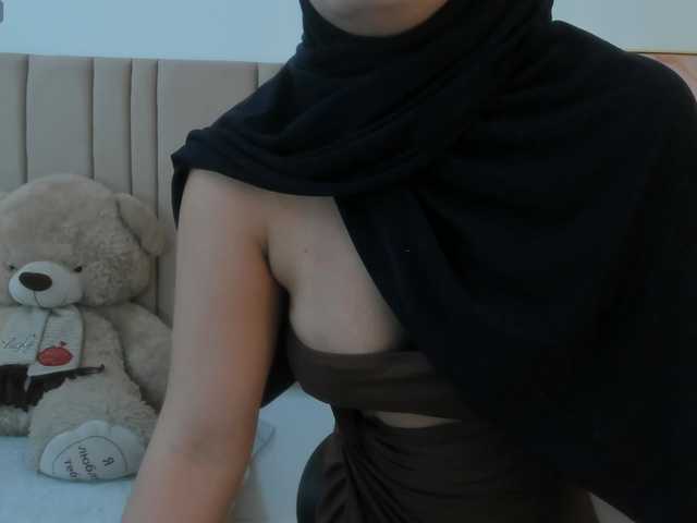 izadii live cam on BongaCams