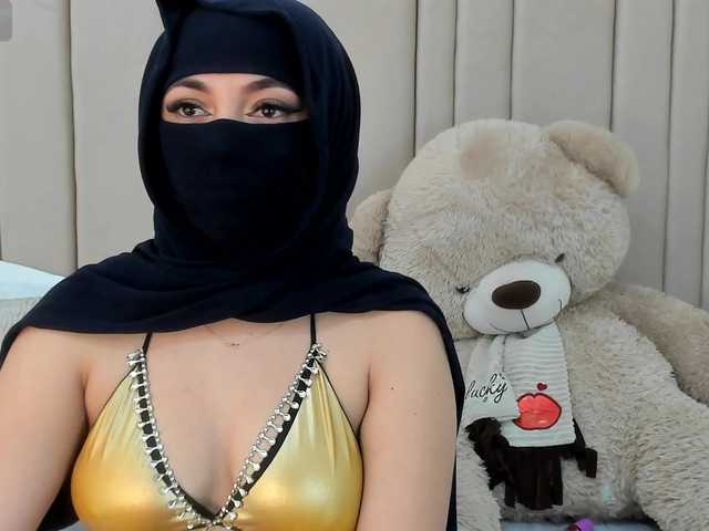 izadii's BongaCams show and profile