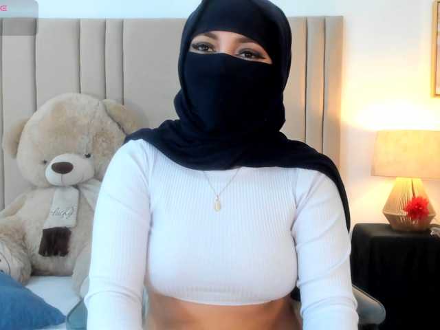 izadii live cam on BongaCams