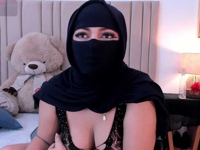 izadii live cam on BongaCams