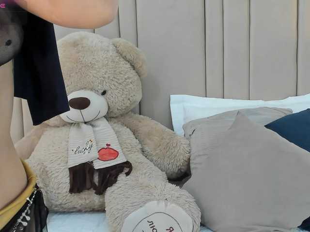 izadii live cam on BongaCams
