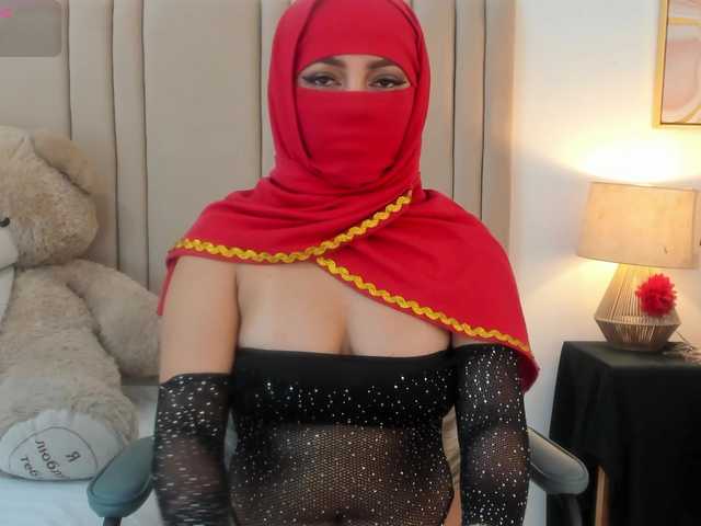 izadii live cam on BongaCams