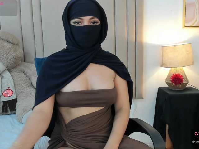 izadii live cam on BongaCams