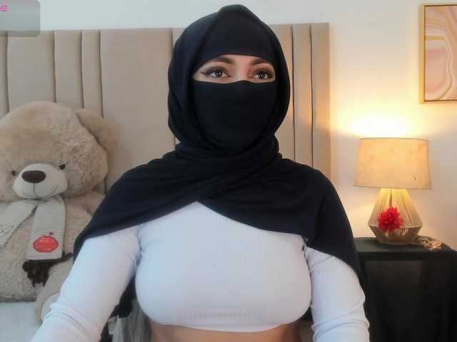 izadii live cam preview