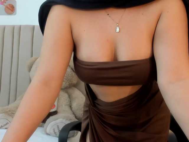 izadii live cam on BongaCams