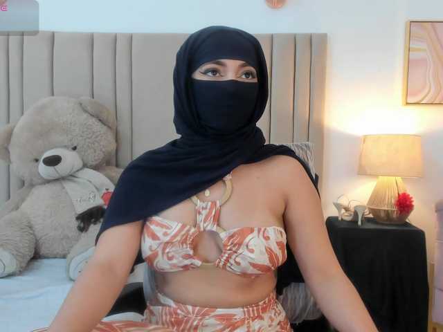 izadii live cam on BongaCams