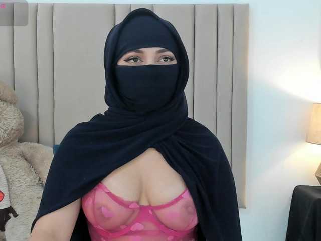 izadii live cam on BongaCams
