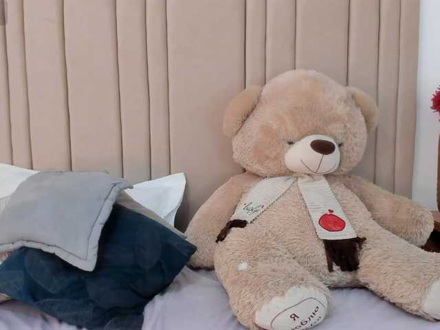 izadii's BongaCams show and profile