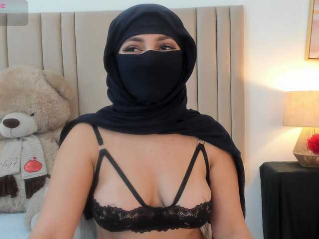 izadii live cam on BongaCams